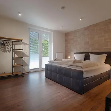 Suite-am-grossen-bleek-eg